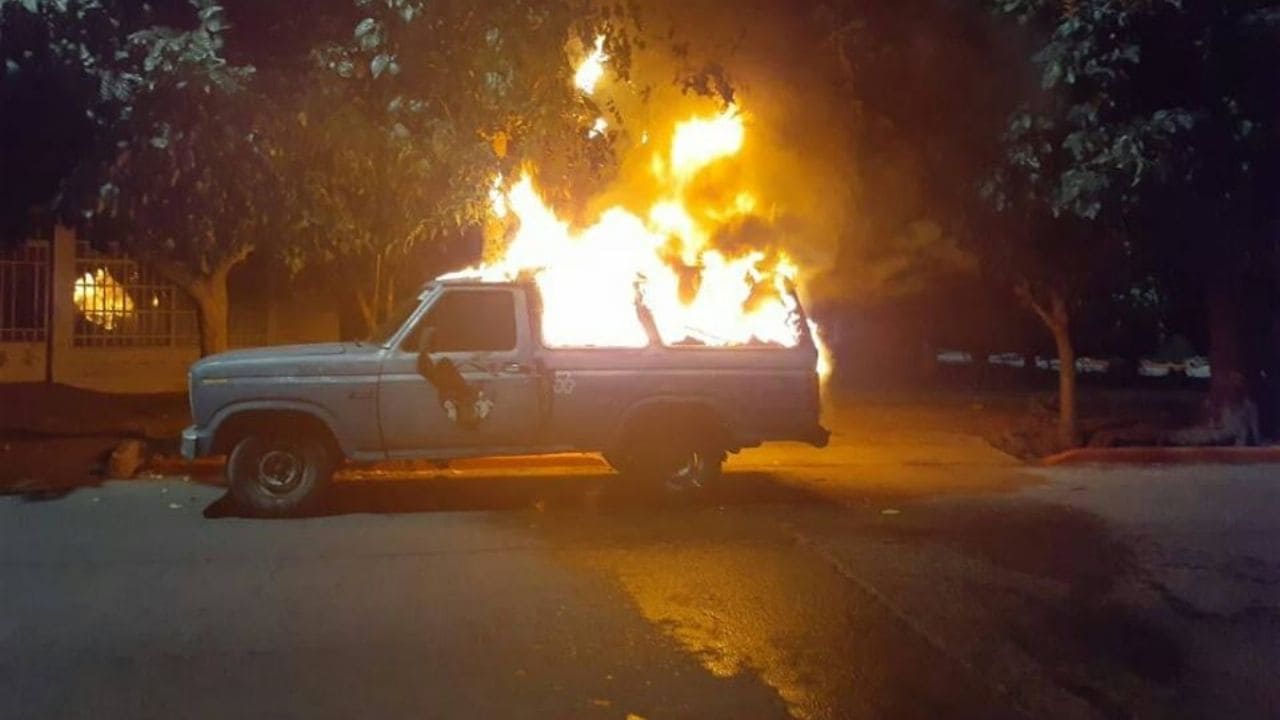 Se incendio una camioneta en Chimbas Imagen Ilustrativa