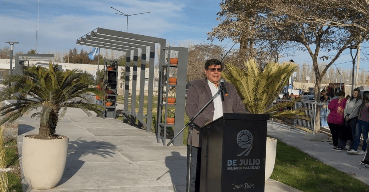 9 de Julio inauguró una nueva plaza con infraestructura moderna con juegos, Wi-Fi 9 de Julio inauguró una nueva plaza con infraestructura moderna con juegos, Wi-Fi