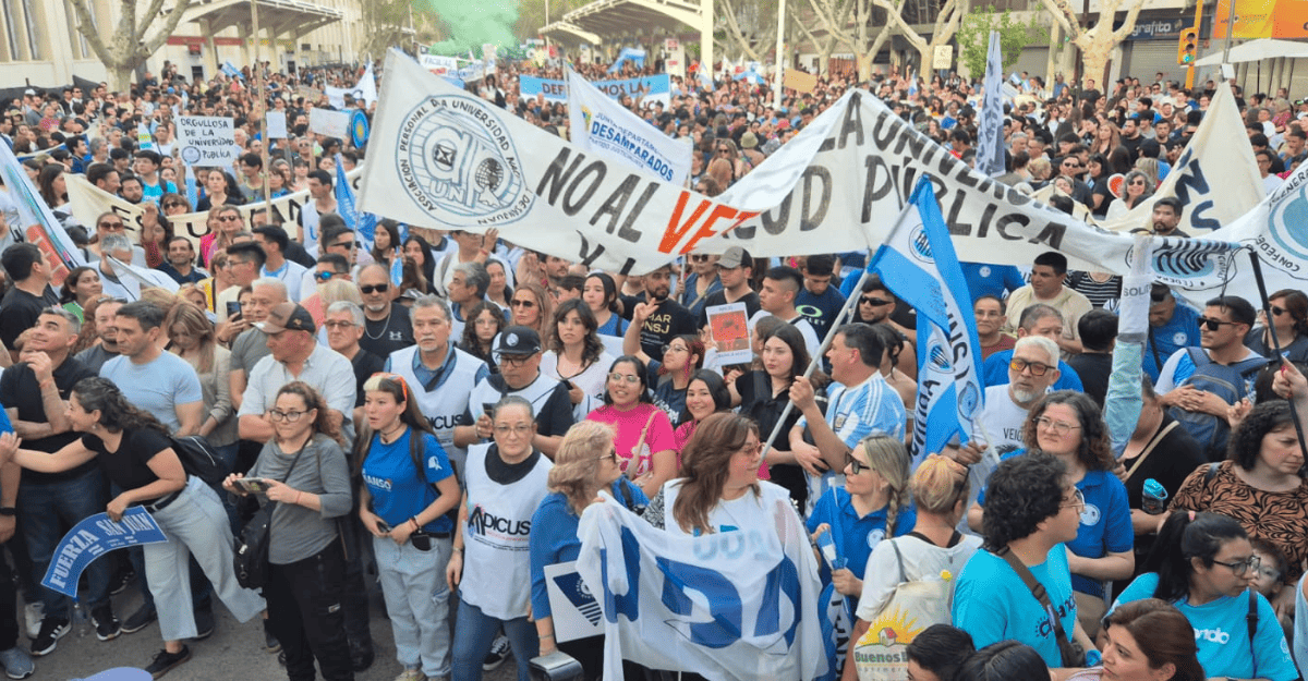 San Juan se movilizó masivamente en defensa de la educación universitaria